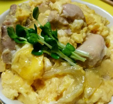鶏ガラで上品な味☆お肉柔らか親子丼♡の写真