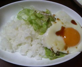 何にも無い時!簡単朝ごはん!目玉焼き丼