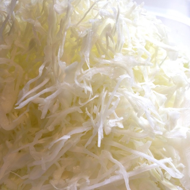 フードプロセッサーで千切りキャベツ レシピ 作り方 By ぽんちゃんごはんだよ クックパッド 簡単おいしいみんなのレシピが357万品