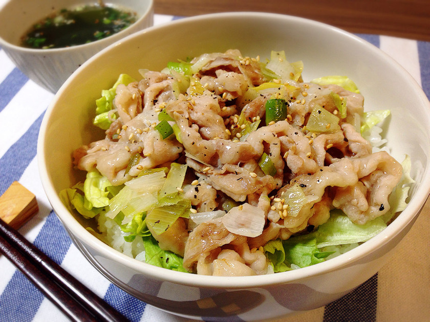 お弁当に簡単☆ネギ塩豚バラ丼＊特製タレ