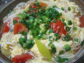 やけど注意!色鮮やか☆トマト卵にゅうめん