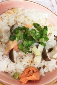 \冷凍鮭で☆炊き込みご飯/