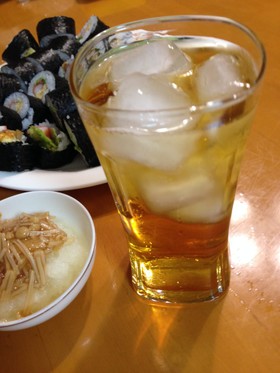 ご飯ものにも合う♪緑茶ハイ