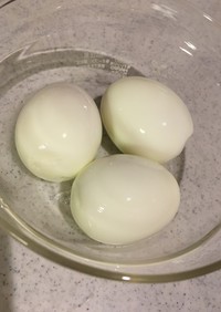 お酢で解決♡ゆで卵をつるんと剥く方法