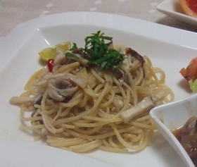酒盗の旨みで秋のきのこスパゲッティ