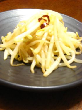もやしのガーリックマヨ炒め