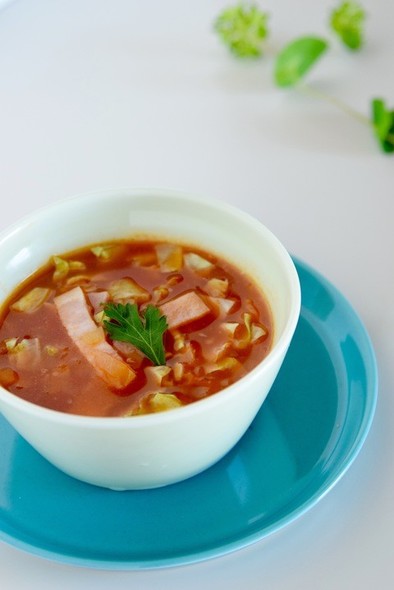簡単！レンジで即席トマトスープの写真