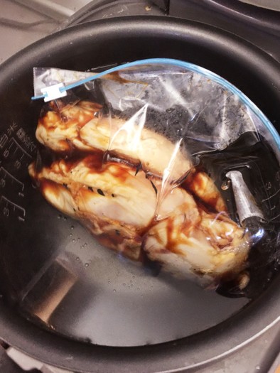 炊飯器で簡単！鶏胸肉のチャーシューの写真