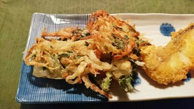 菜種油☆玉ねぎと桜エビと春菊のかき揚げ