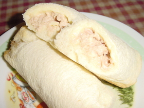 軽食に♪ツナロール。
