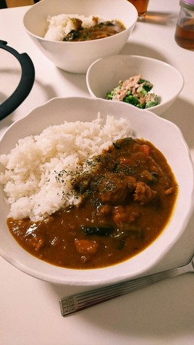 スパイスで作るチキンカレー