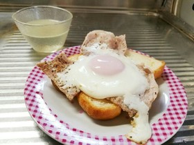 朝めしは、超簡単がっつりトーストで♪