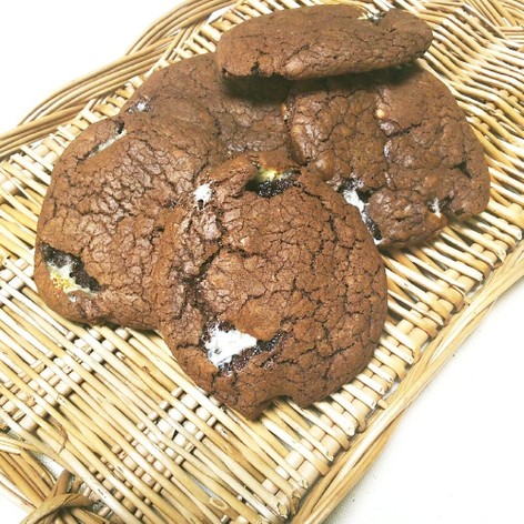 マシュマロ入りのチョコチャンククッキー