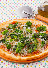 しらすと菜の花のマルゲリータピザ
