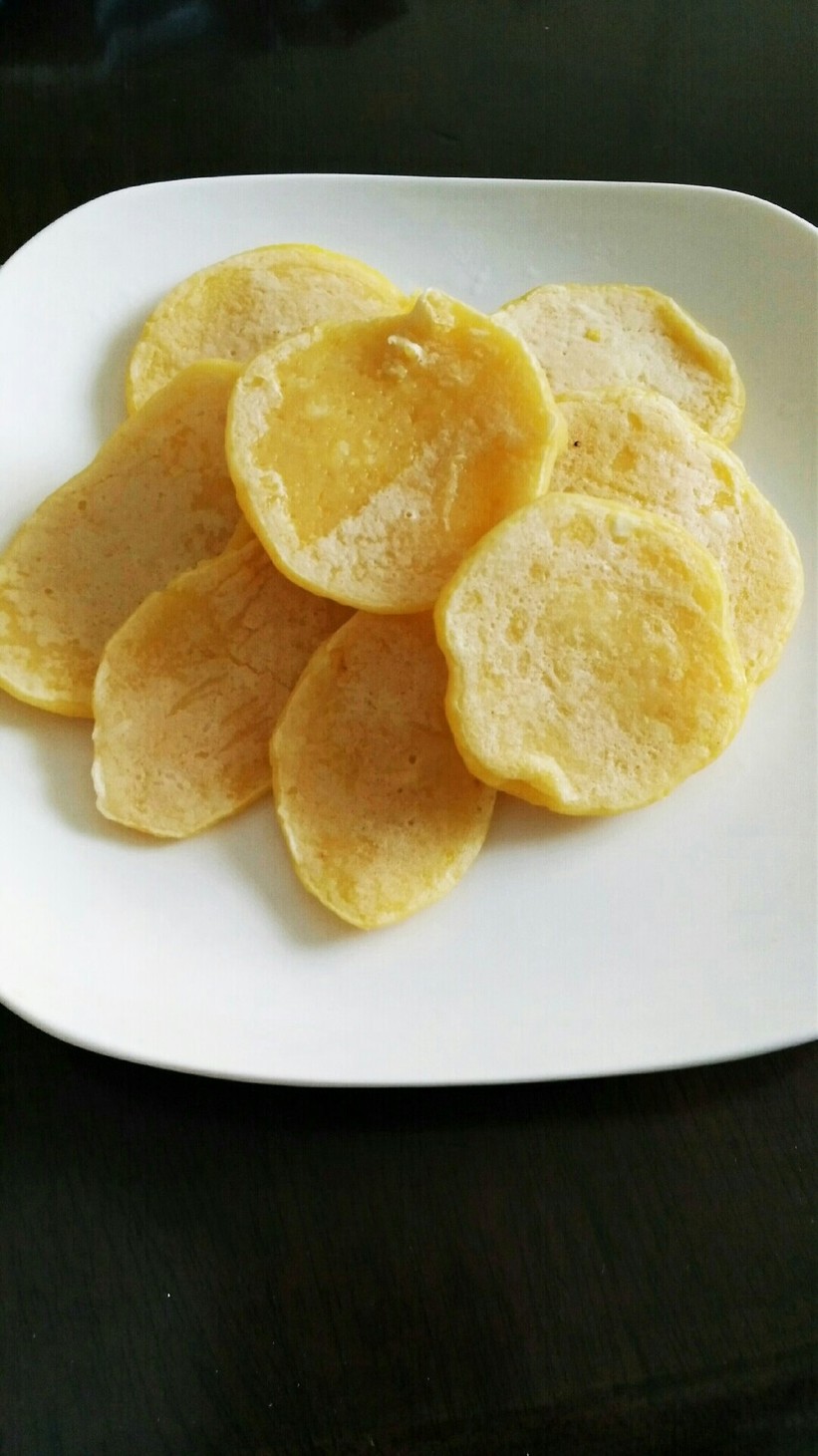 離乳食中期～オレンジ風味の人参パンケーキの画像