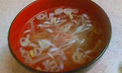 ハムともやしのスープの写真