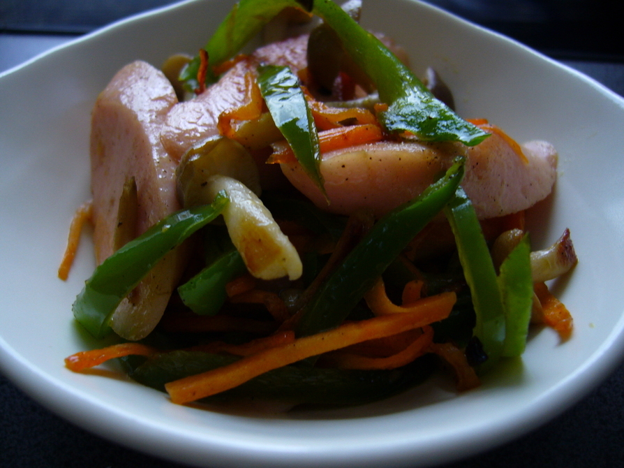 魚肉ソーセージの野菜炒めの画像
