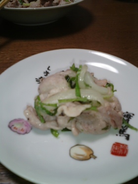 豚バラの塩コショウ炒め