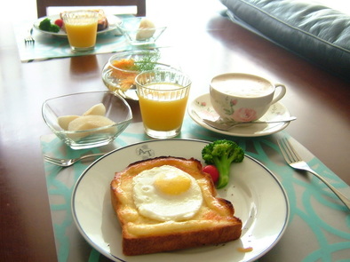 ♪簡単朝食！サニーサイドアップトースト♪の写真