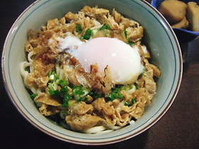 冷やし月見きつねうどん