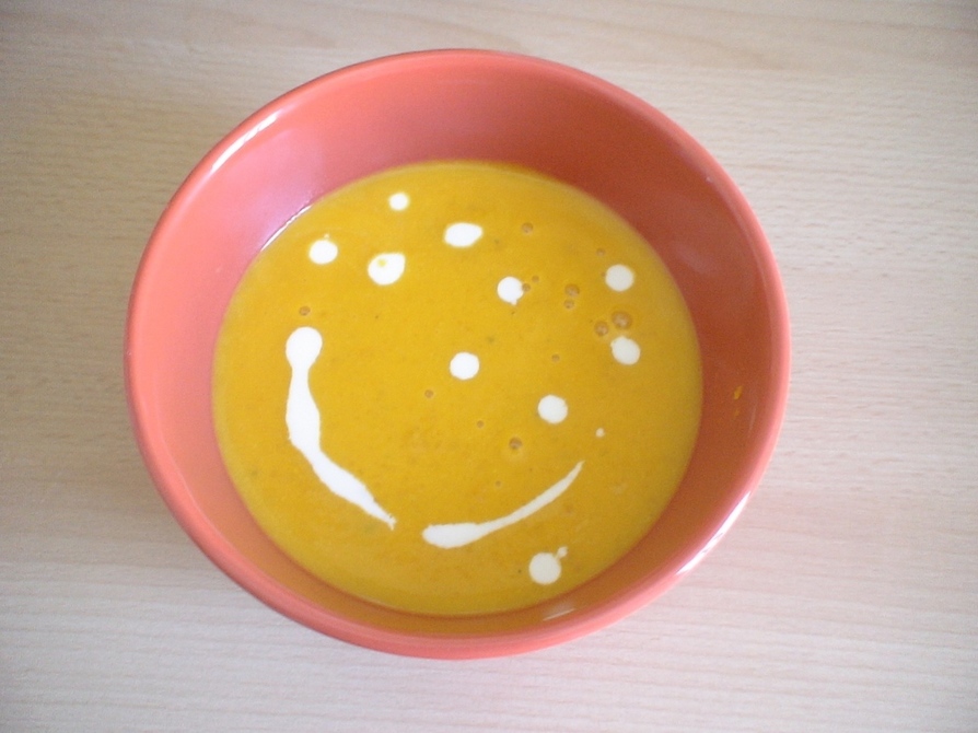 顔がほころぶ。かぼちゃスープの画像