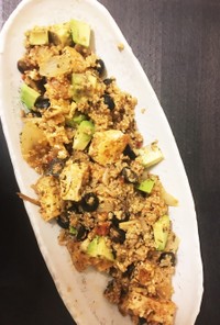 キヌアと豆腐グリルのサラダ 
