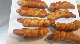 簡単☆無水鍋★揚げたてソーセージパン