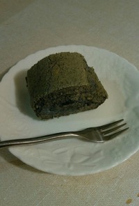 黒ごまロールケーキ