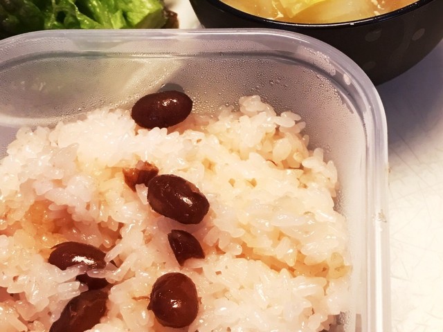 炊飯器で簡単 早い 北海道の甘納豆お赤飯 レシピ 作り方 By そいらて クックパッド 簡単おいしいみんなのレシピが372万品