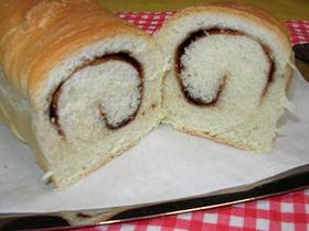 基本の生地でチョコロール食パン