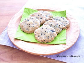 サクサク香ばしい☆米粉のごまクッキー