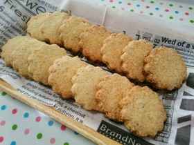 おからパウダーで☆おからと胡麻のクッキー