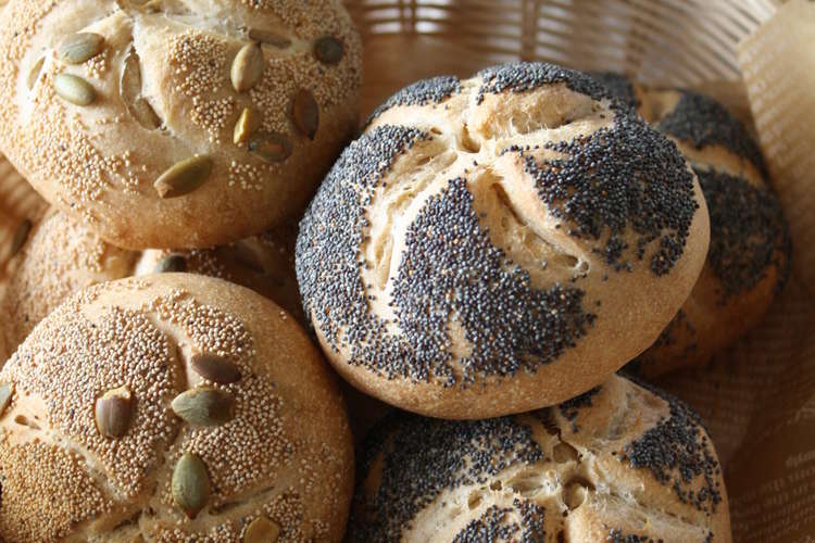 全粒粉100 のカイザーゼンメル レシピ 作り方 By 馬嶋屋菓子道具店 クックパッド