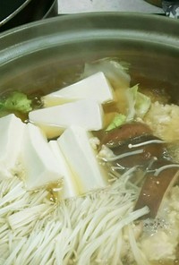 土鍋で作る豆腐とつみれのおかずスープ