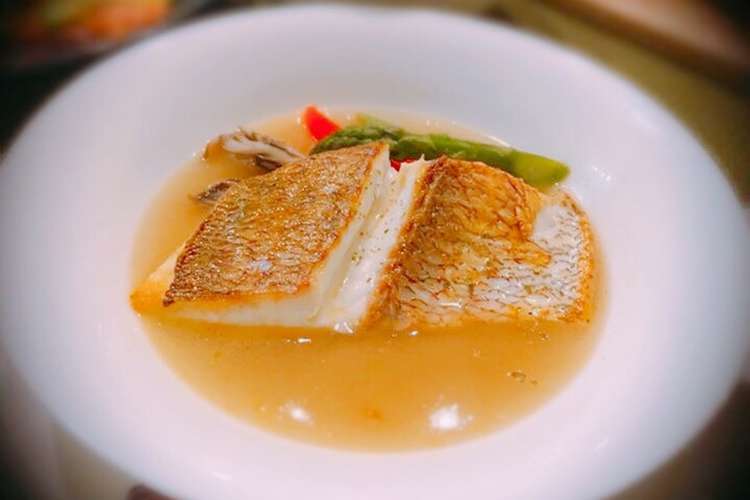 真鯛のフュメドポワソン 10分フレンチ レシピ 作り方 By Chid クックパッド 簡単おいしいみんなのレシピが360万品