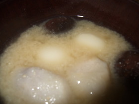 お月見に♪里芋と白玉のお味噌汁