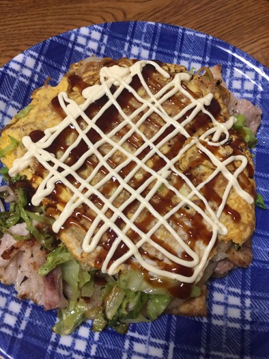 広島を食い物に！阪神ファンの作る広島焼きの写真