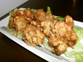 味が浸み込んだ『鶏のジュウシィ唐揚げ』