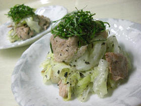 キャベツと豚肉のゆかり炒め