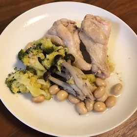 手羽元と大豆の煮込み