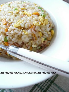 温かいご飯でもパラパラ炒飯(しょうゆ味)