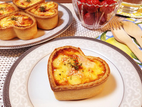 簡単♡ベーコンマヨチーズのハートキッシュ