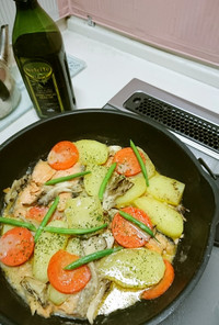 フライパン１つ～塩鮭と野菜のミルク煮