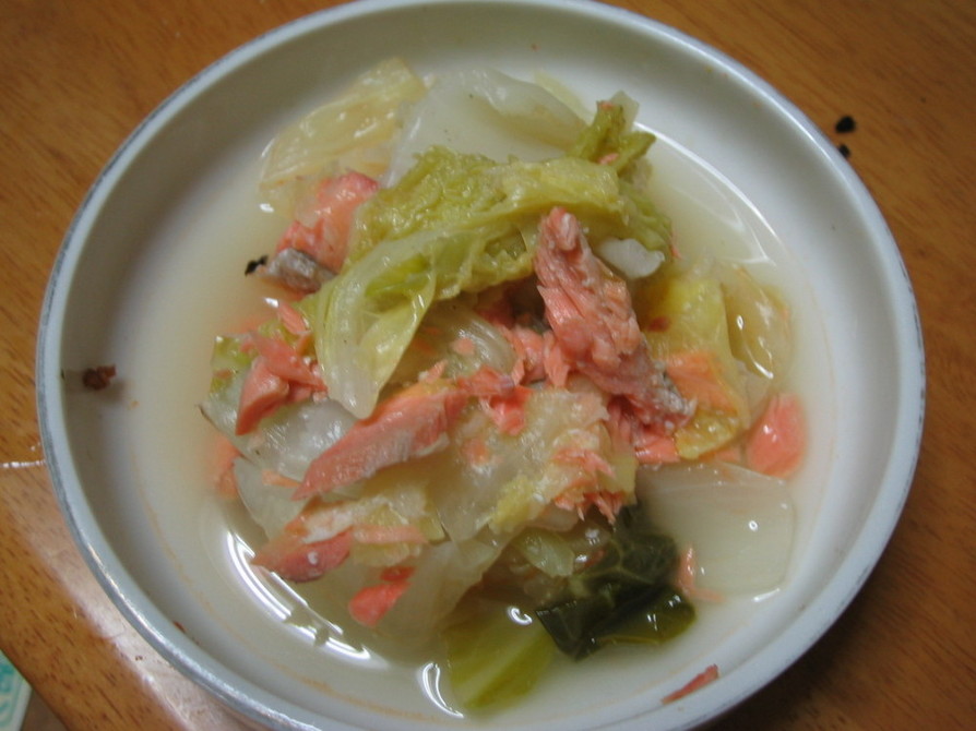 塩鮭とキャベツ、白菜の酒蒸し煮☆の画像