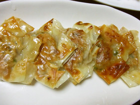 ワンタンの皮でパリパリ餃子