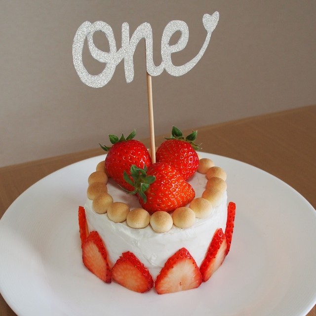 超美品の ケーキトッパー one ゴールド 1歳 一周年 誕生日 装飾 バースデー 記念日