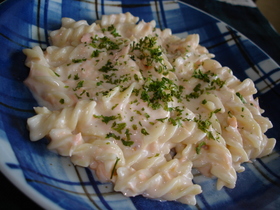 電子レンジで簡単★鮭のクリームパスタ