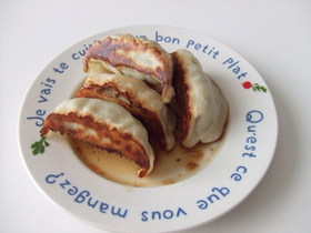 絶対失敗しない☆餃子のおいしい焼き方♬