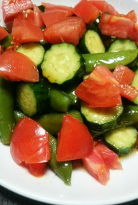 簡単で鮮やかな緑黄色野菜の中華サラダ
