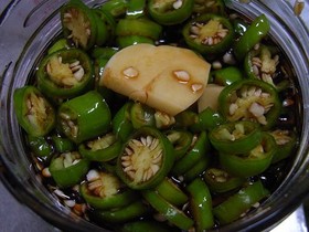 甘唐辛子のにんにく醤油付け